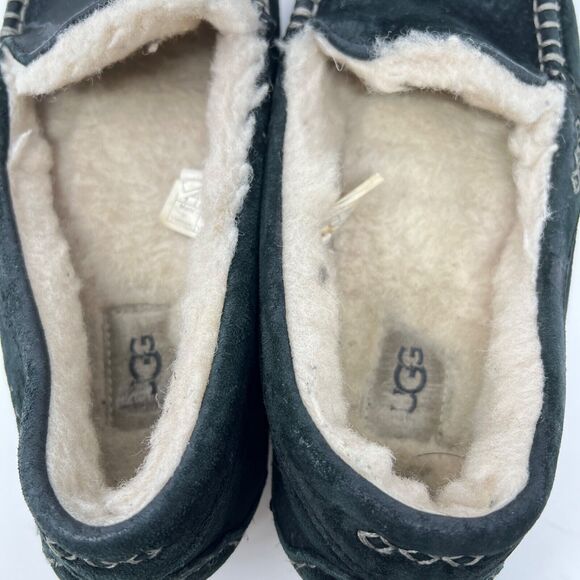 UGG Australia Women Size 8  Black Fur Lined Slipper Moccasin Slip On - Picture 8 of 11